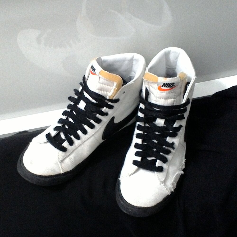NIKE Blazer blk & wht raw canvas hi tops Mens 7 Narrow or Womens 8.5 - Picture 4 of 14